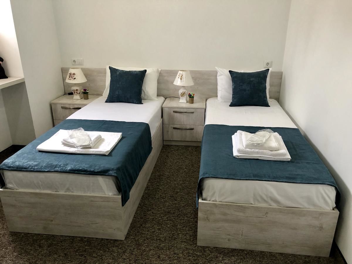 Отель Hotel Leo Palace Tbilisi Тбилиси-10